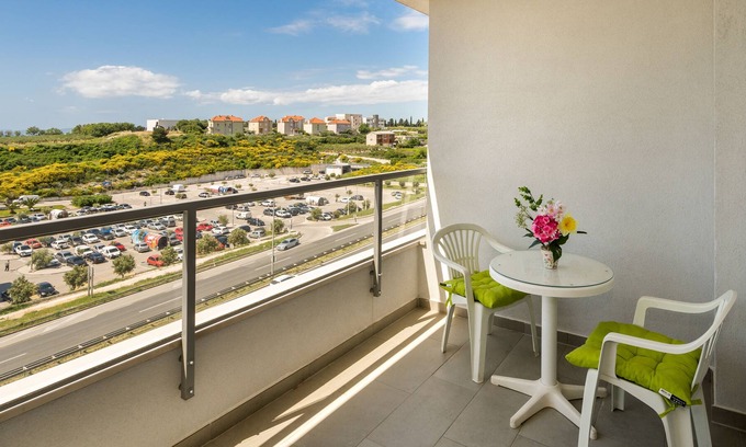 Mejasi Apartment | A1 - modern apt with the terrace & sea view