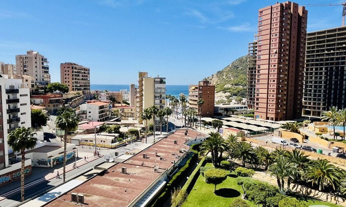 Finestrat Apartment | A796 - Complete apartment with air conditioning, garage and swimming pool in front of the beach
