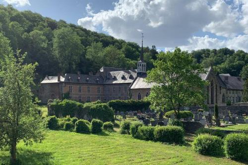 Marche-les-Dames House | Abbaye Notre-Dame du Vivier - Le Bief du Vivier