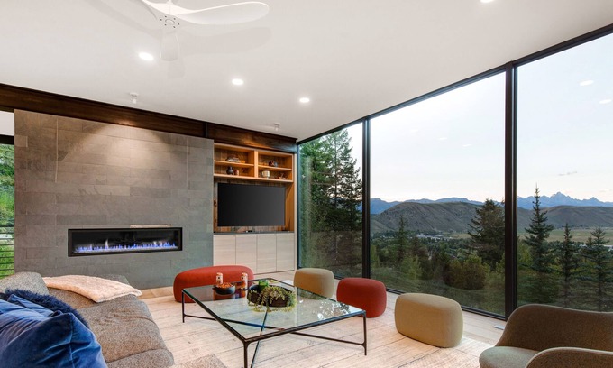 Jackson House | Abode at Pinnacle Place