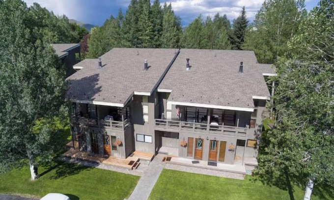 Ketchum Condo | Abode at Warm Springs Ranch Creekside | Luxury Ketchum Vacation Rental
