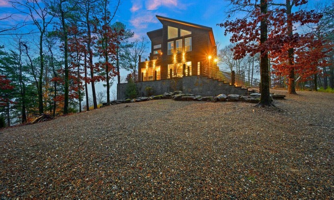 Broken Bow Cabin | Above the Clouds · Mountain Marvel: Scenic Deck, Balcony & Game Room