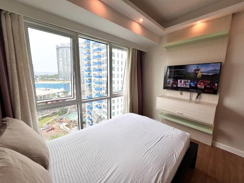 Poblacion District Apartment | Abreeza Place Hidden Gem