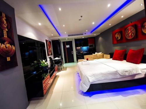 Patong Apartment | Absolute Bangla R305