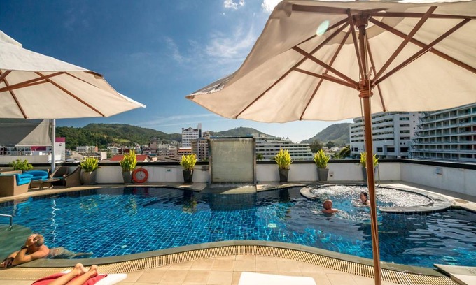 Patong Apartment | Absolute Bangla Suites, awesome location, rooftop pool L-06