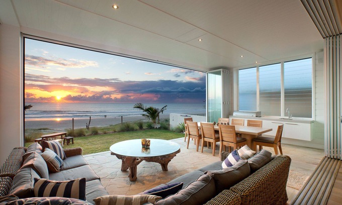 Mermaid Beach House | Absolute Beachfront Luxury