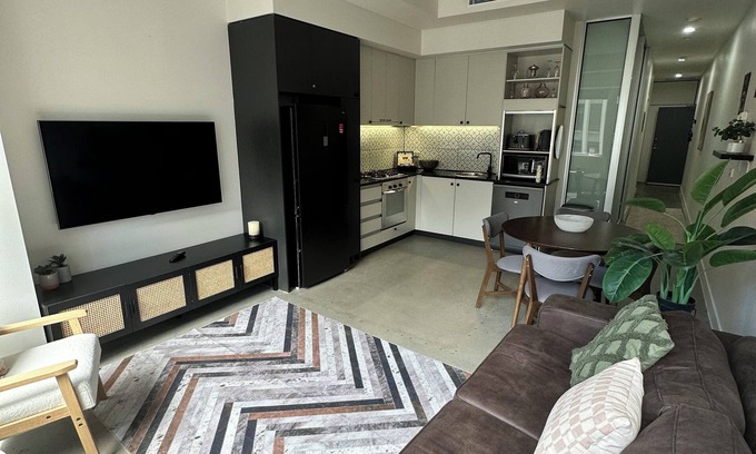Melbourne Central Business District Apartment | Absolute Collins
