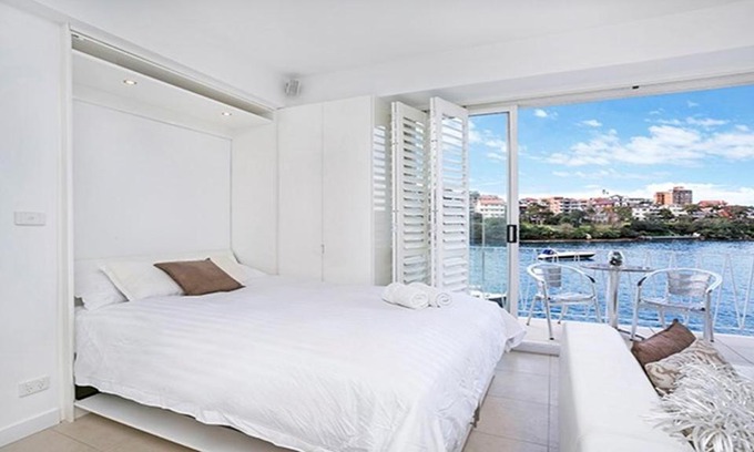 Kurraba Point Apartment | Absolute Water Front Sydney Harbour Studio BADEN