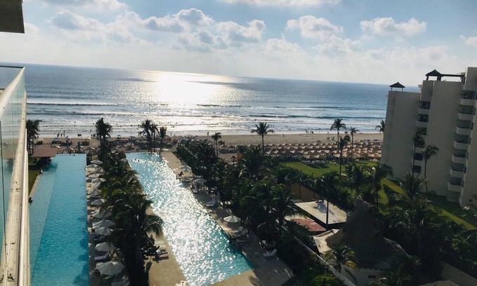 Playa Diamante Apartment | Acapulco Diamante - New Velera condo