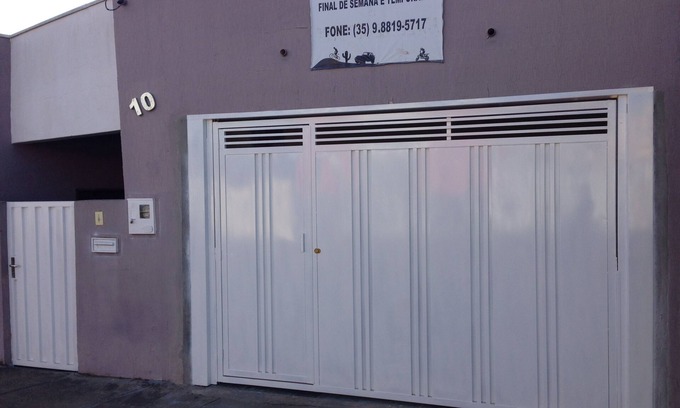 Sao Joao Batista do Gloria House | ACCOMMODATION WITH BOAT RIDE IN CAPITOLIO CANIOS