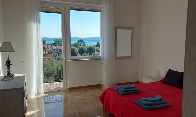 Lake Bracciano Apartment | Accogliente appartamento centrale, 2 minuti dal lago, bar, ristoranti, negozi