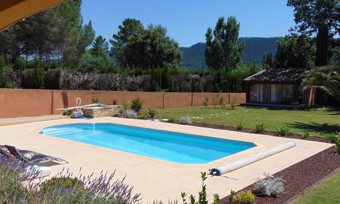 Bagnols-en-Foret Condo | Accommodation in a magnificent villa in the Var