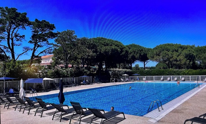 Anglet Apartment | ACCOMMODATION RESIDENCE CHIBERTA AND GOLF WITH SWIMMING POOL