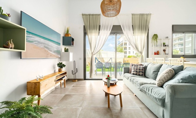Nahariya Apartment | Achziv Bright Garden Stay