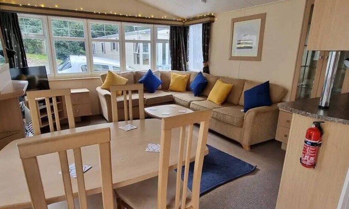 St Leonards-On-Sea Apartment | Acorn
