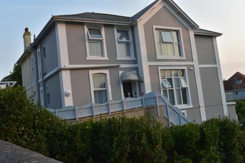 Torquay City Centre Bed & Breakfast | Acorn Lodge