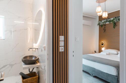 Metaxourgio Apartment | AcroLofts M62