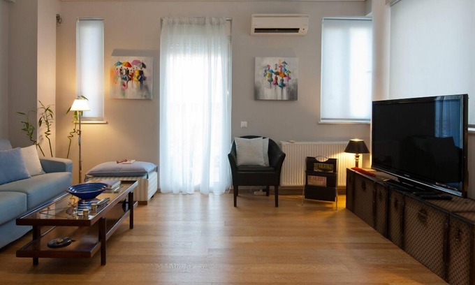 Thissio Apartment | Acropolis Luxury Apartment with Balcony