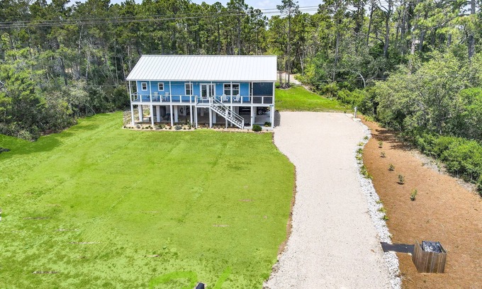 Carrabelle House | Across The Bay Stay - New Listing!
