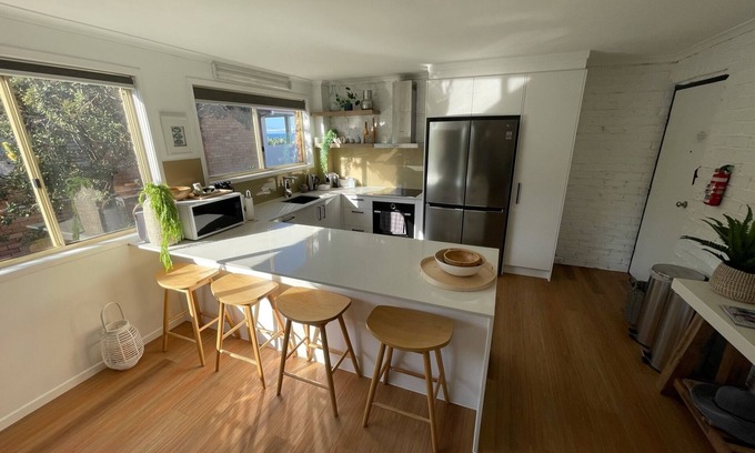 Peregian Beach Apartment | Across the road from the beach and 3 minutes walk to vibrant Peregian Village