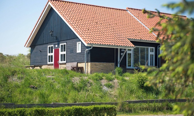 Nes House | Actief is a cozy house near the beach and "Nessemerbos".