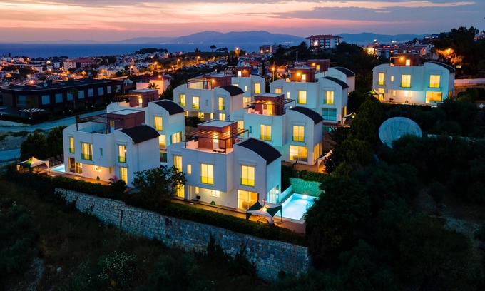 Kadnlar Denizi Mahallesi Villa | Adavillas