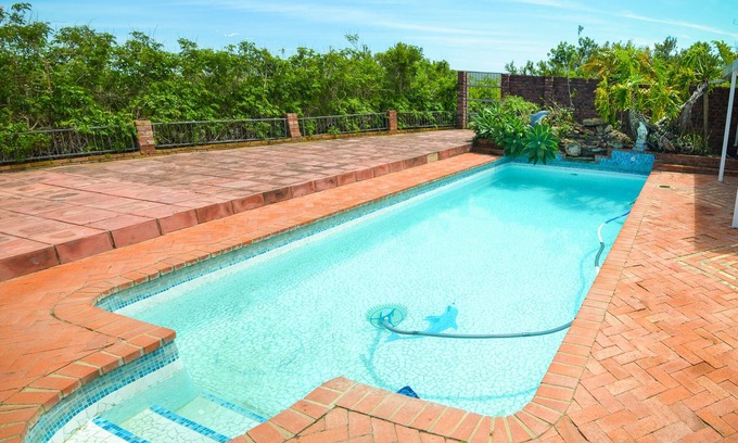 Colchester House | Addo Park View - Sundaze Riverside