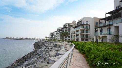 Sharm Apartment | Address Beach Resort Fujairah Apartment by Blue World - 1