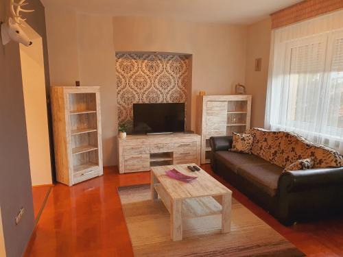 Miskolc Apartment | Adel Apartman