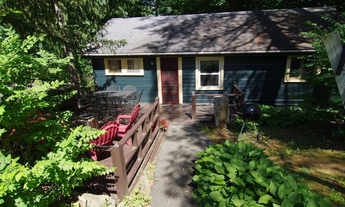 Lake George Cabin | Adirondack Cabin at Cramer's Point Lake George w/lake access sleeps 5-6
