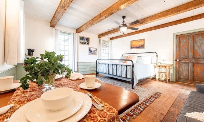 Waco House | Adirondack Suite - The Mohawk Valley House