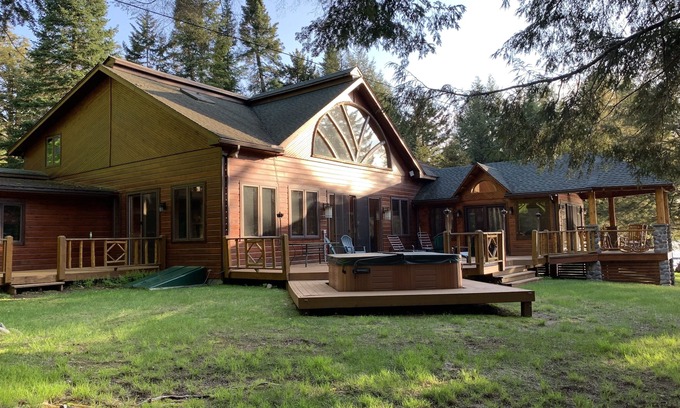 Old Forge House | Adirondack Waterfront Lodge Close to Old Forge with A/C and Heated Garage