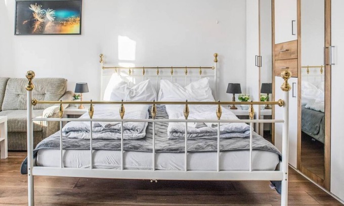 Brigittenau Apartment | Adorable 2BR Apt. near Millenium Tower and Danube