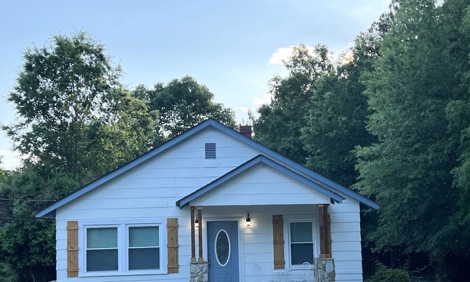 Badin House | Adorable Bungalow...near Badin Lake and Lake Tillery!