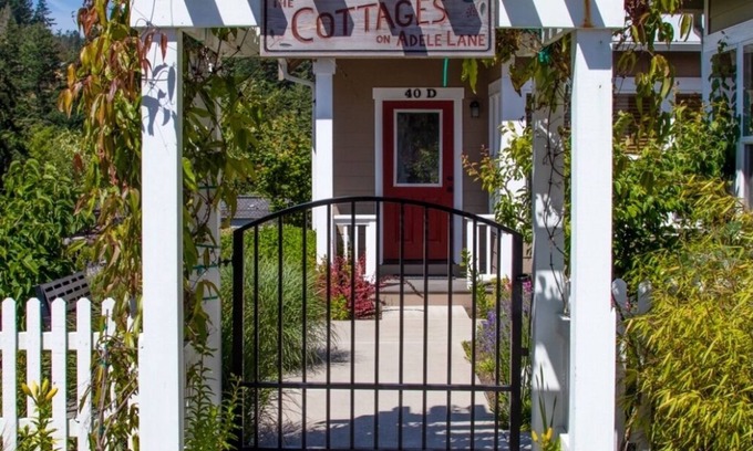 Eastsound Cottage | Adorable Cottage in the heart of Eastsound