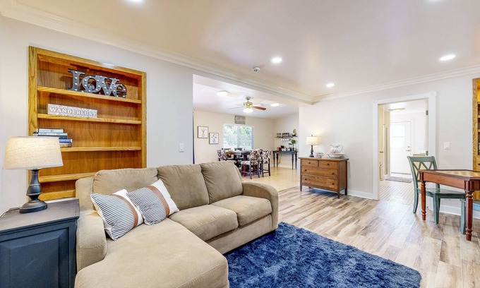 Fallbrook Cottage | Adorable Farm Stay, Close to Temecula Wine Country