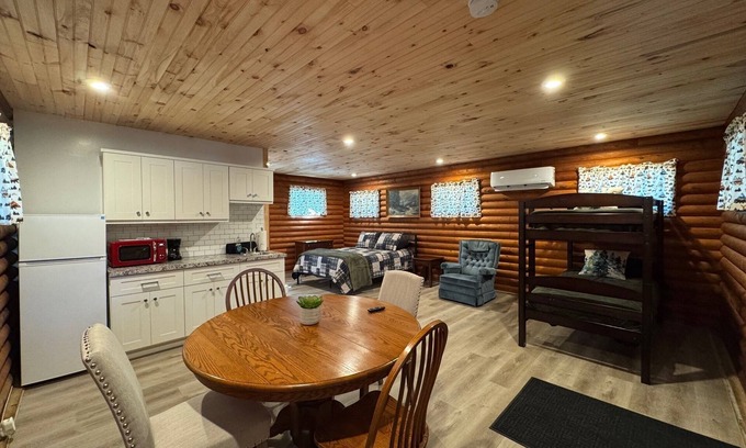 Cambridge Cabin | Adorable log cabin on back country road with peace, quiet, all amenities of home