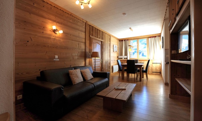 Les Menuires Apartment | ADRET Apartment - 5 people - Near the slopes - 3 Valleys