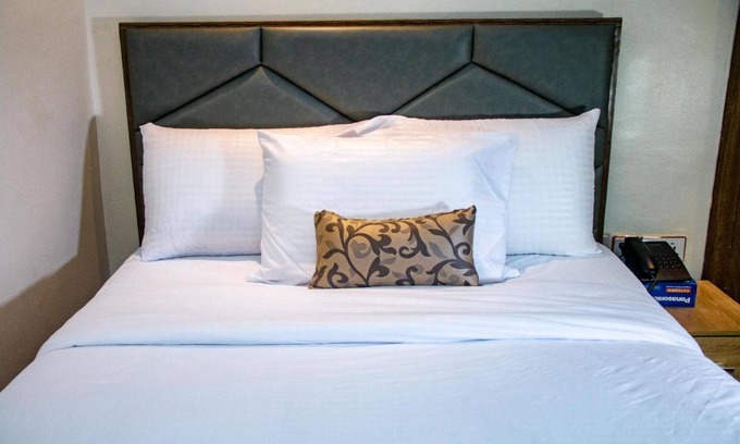 Somolu Hotel | Adun Suites