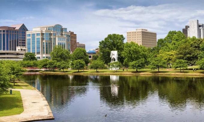 Madison Hotel | Adventure Awaits! Chic Unit Near Attractions
