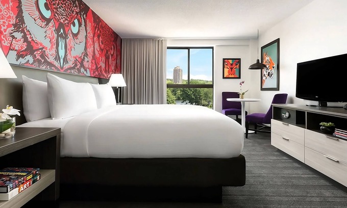 Lower Allston Hotel | Adventure Awaits! Stylish 2 Queen Beds, Near Attractions