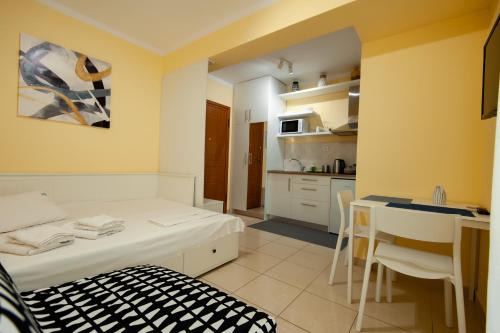 Perea Apartment | Aegean studio by the sea III