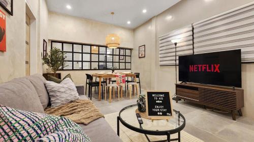 Manoc-Manoc Apartment | Aesthetic Family Apt with Kitchen By The Beach