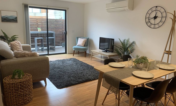 Maribyrnong Apartment | Affordable 2BR Apartment near Melbourne CBD Address:125Raleigh Road,Maribyrnong