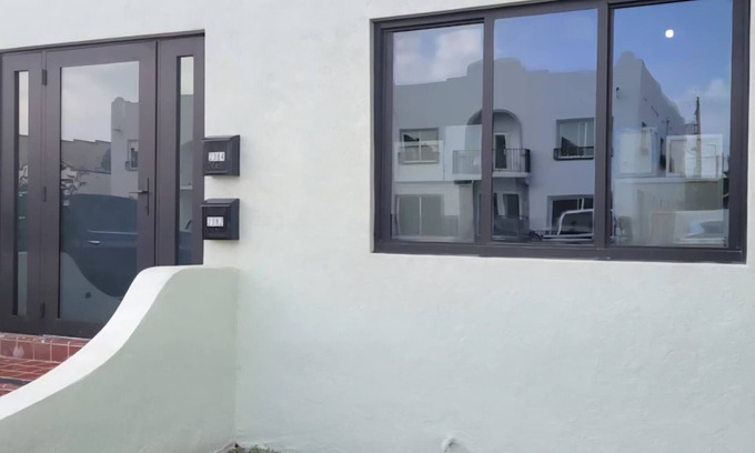 Coral Way Bed & Breakfast | Affordable, Clean and Supported -24/7 Staff onsite