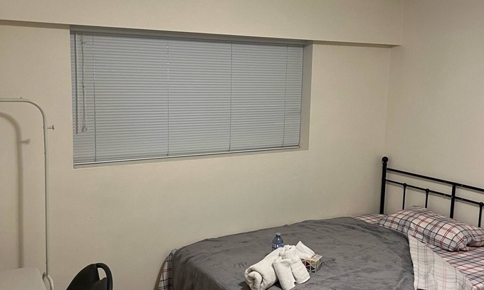 Richmond House | Affordable gnd fl 2 guests if double bed is fine