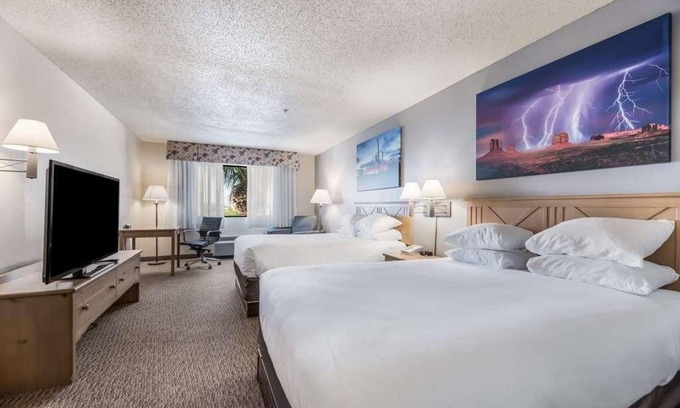 Palm Valley Hotel | Affordable Unit Near State Farm Stadium! Pool, Free Parking and Breakfast!