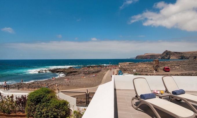 Agaete House | Agaete Beach House at the natural pools by VillaGranCanaria