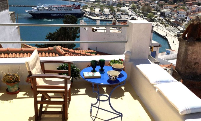Skopelos House | Agapi Nefeli, unique roofterrace overlooking sea port & town Skopelos townhouse