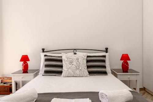Fira Apartment | Agapi studio